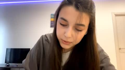 Emma online show from October 2025 12:16:02 PM