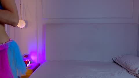 Snapshot of cathmellow_ chatting on October 2025 07:49:02 PM CATH online show from October 2025 07:49:02 PM