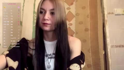 Lola online show from October 2025 09:27:02 PM