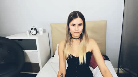 Snapshot of catringood chatting on October 2025 02:29:01 PM CatrinGood online show from October 2025 02:29:01 PM