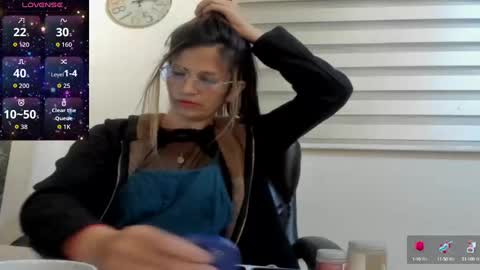 CATT EVANS online show from September 2025 02:57:01 AM