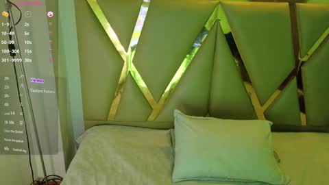 Snapshot of cattaleeyaa chatting on September 2025 12:20:01 PM CATALEYA online show from September 2025 12:20:01 PM