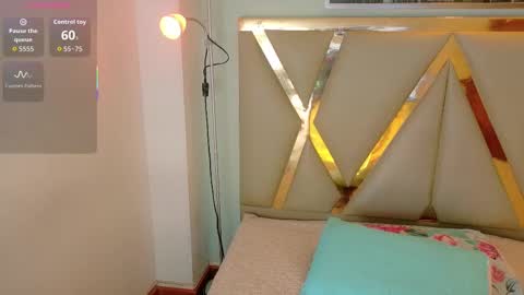 Snapshot of cattaleeyaa chatting on October 2025 12:39:01 PM CATALEYA online show from October 2025 12:39:01 PM