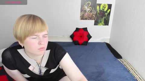 Snapshot of cattie_w_ chatting on November 2025 01:50:02 AM cattie_w_ online show from November 2025 01:50:02 AM