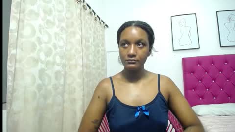 Snapshot of cattleya_hotgirl chatting on October 2025 02:10:01 PM Cattleya online show from October 2025 02:10:01 PM