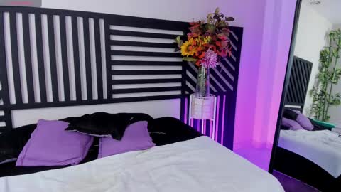 Cattleya online show from October 2025 09:37:02 PM