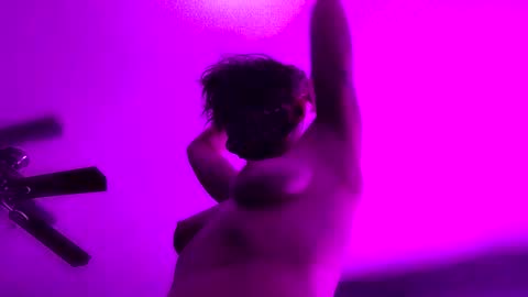 cay_date online show from October 2025 04:05:01 AM