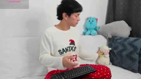 Snapshot of caydensmit chatting on November 2025 11:53:01 PM Cayden online show from November 2025 11:53:01 PM