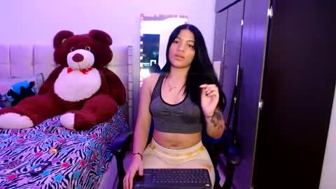 Caylinn online show from October 2025 04:22:01 AM