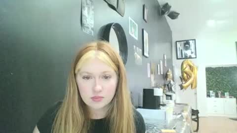 ccfox35 online show from September 2025 08:22:02 PM