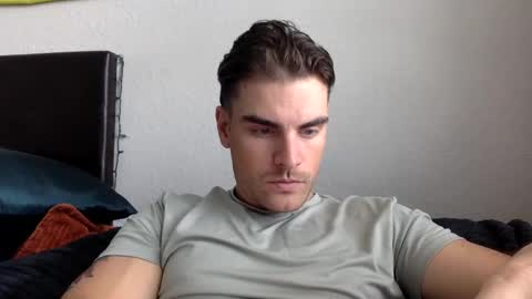 Snapshot of ccmanrivs120 chatting on January 2025 04:19:01 PM Rivs online show from January 2025 04:19:01 PM