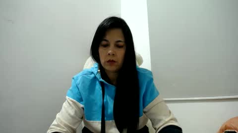 Snapshot of cecihotty4u chatting on January 2025 02:11:02 AM ceci online show from January 2025 02:11:02 AM