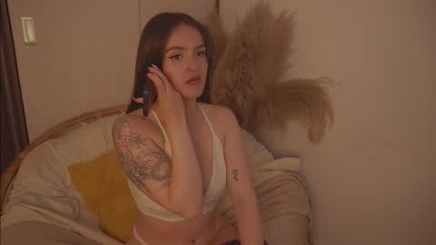 Diane Independent model online show from October 2025 09:04:02 PM