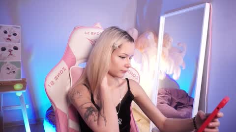 Celeste  online show from October 2025 08:37:02 PM