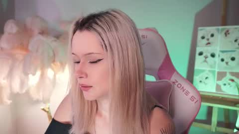 Celeste  online show from November 2025 08:44:01 PM