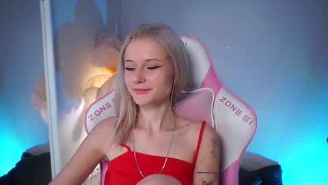 Celeste  online show from November 2025 09:15:01 PM