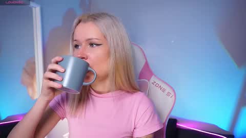 Celeste  online show from November 2025 08:51:01 PM