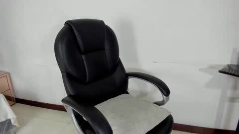 celeste_hillx online show from October 2025 04:32:01 AM