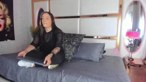 celeste_starsss online show from January 2025 09:13:01 PM
