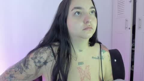Snapshot of celeste_y_pipe chatting on October 2025 04:27:01 PM Celeste Y Pipe online show from October 2025 04:27:01 PM
