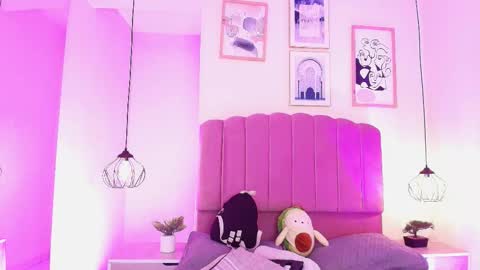 Snapshot of celestee15_ chatting on November 2025 11:43:02 AM Celeste online show from November 2025 11:43:02 AM