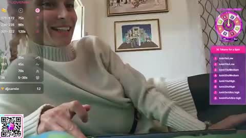 Snapshot of celestynstar chatting on October 2025 04:05:02 PM CelestynStar online show from October 2025 04:05:02 PM