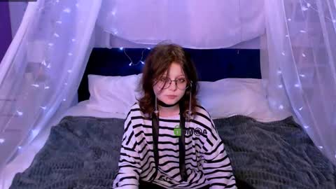 celine_sun online show from September 2025 06:40:02 PM