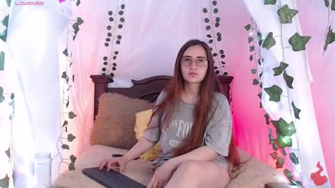 Hello guys my name is Sofi and Lizzie and  Vanessa online show from February 2025 05:53:02 AM