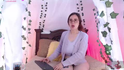 Hello guys my name is Sofi and Lizzie and  Vanessa online show from February 2025 02:33:02 AM