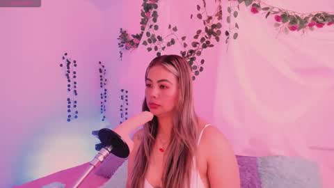 Hello guys my name is Sofi and Lizzie and  Vanessa online show from November 2025 02:50:01 PM