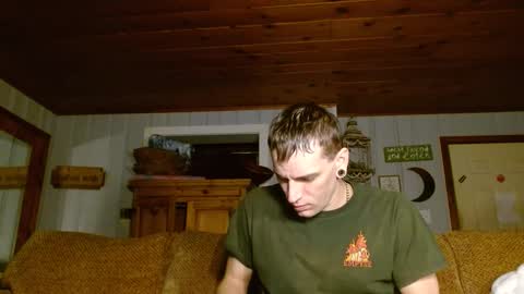 Snapshot of cguffey2284 chatting on December 2024 03:54:02 AM cguffey2284 online show from December 2024 03:54:02 AM