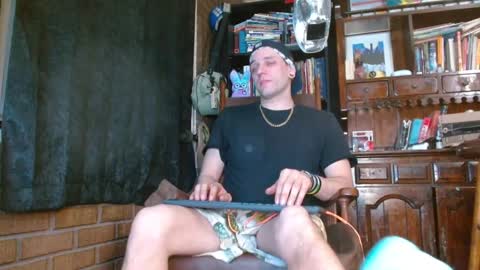 Snapshot of cguffey2284 chatting on February 2025 02:14:01 AM cguffey2284 online show from February 2025 02:14:01 AM