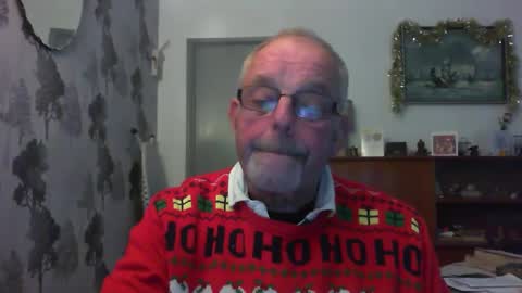 Snapshot of champers37 chatting on December 2024 11:51:02 AM Champers online show from December 2024 11:51:02 AM