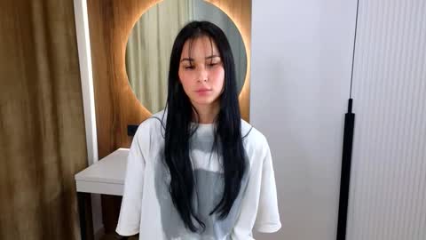 Ava online show from November 2025 04:20:02 PM