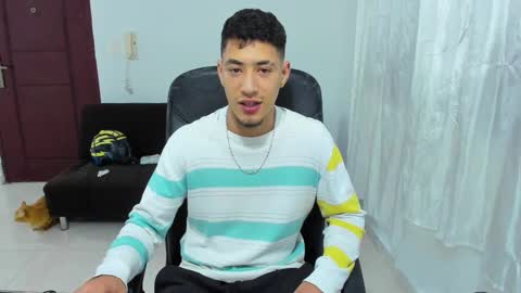 Snapshot of chandler_kenji chatting on October 2025 02:39:02 AM Kenji online show from October 2025 02:39:02 AM