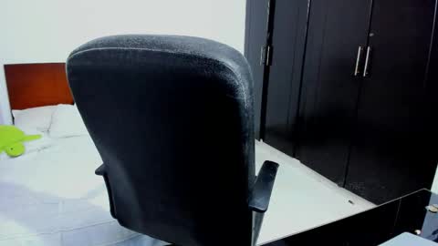 Snapshot of chandler_kenji chatting on October 2025 02:02:05 AM Kenji online show from October 2025 02:02:05 AM