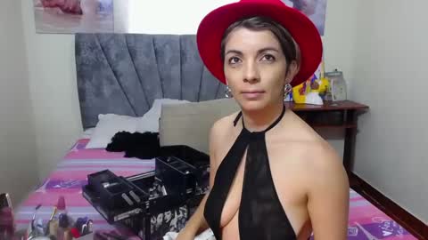 Snapshot of chanel_joliee chatting on October 2025 02:25:01 PM chanel online show from October 2025 02:25:01 PM