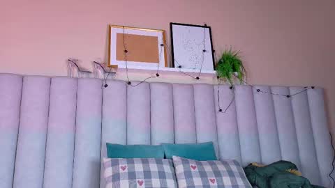 Snapshot of chaneladamss_ chatting on October 2025 02:42:01 AM C H A N E L online show from October 2025 02:42:01 AM