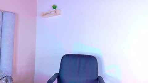 Snapshot of chaneladamss_ chatting on October 2025 02:56:02 AM C H A N E L online show from October 2025 02:56:02 AM