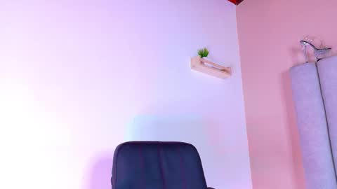 Snapshot of chaneladamss_ chatting on October 2025 02:56:02 AM C H A N E L online show from October 2025 02:56:02 AM