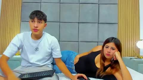 Chanellandmax online show from November 2025 02:39:02 PM