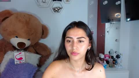 Isabella online show from January 2025 12:04:02 PM