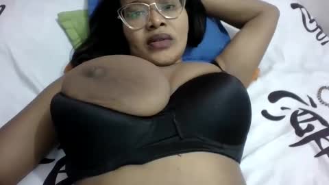 Snapshot of chantal99 chatting on January 2025 04:31:02 PM chantal99 online show from January 2025 04:31:02 PM