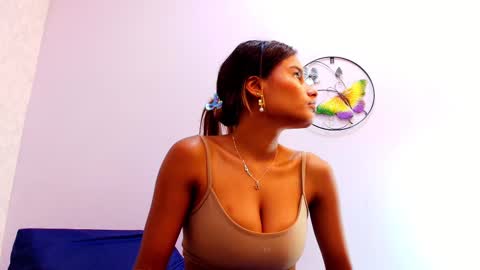 Snapshot of chantal_taylor_ chatting on September 2025 12:08:02 PM Raquel online show from September 2025 12:08:02 PM