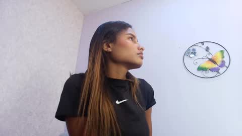 Snapshot of chantal_taylor_ chatting on October 2025 12:05:01 PM Raquel online show from October 2025 12:05:01 PM