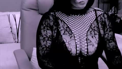 Snapshot of chantallovely chatting on October 2025 01:26:01 AM The Queen online show from October 2025 01:26:01 AM