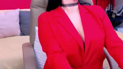 Snapshot of chantallovely chatting on October 2025 03:10:01 PM The Queen online show from October 2025 03:10:01 PM