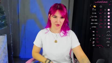 Suzanna Snow online show from December 2024 04:00:02 AM