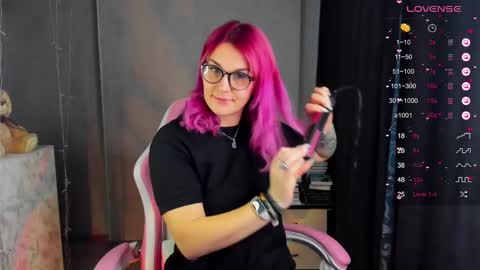 Suzanna Snow online show from January 2025 05:05:01 AM