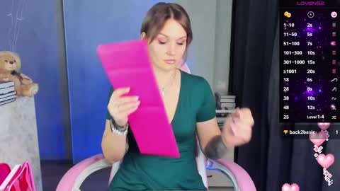 Suzanna Snow online show from February 2025 04:18:02 AM